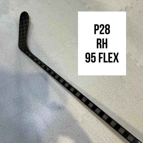 Senior(1x)Right P28 95 Flex ProBlackStock™ Unbranded Blackouts Pro Stock Nexus Hockey Sticks