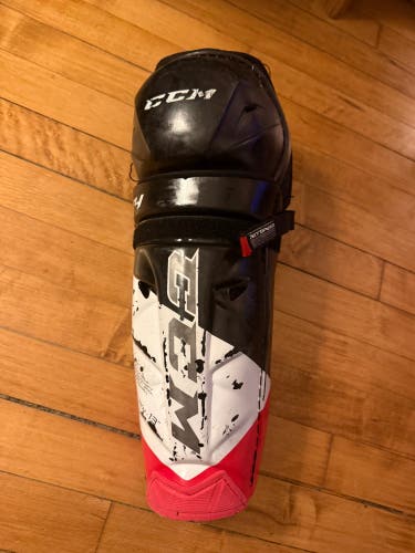 Left shin only. CCM JetSpeed FT4 13" Shin Pads (Used)