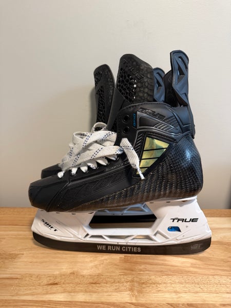 Black 2025 True Pro Custom Hockey Skates Regular Width Pro Stock 9
