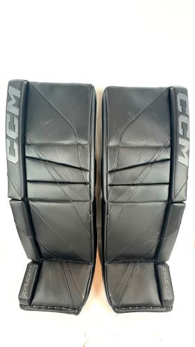 33” CCM EFlex 6.9 Goalie Leg Pads (Used)