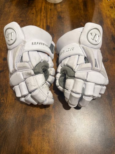Warrior Burn Lacrosse Gloves (Used)