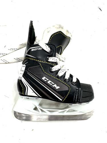 Used Ccm 9040 Youth Hockey Skate Youth 07.0 11860-s000310769