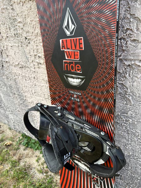158cm Volcom X Nitro Beast Snowboard With Ride Bindings (Used