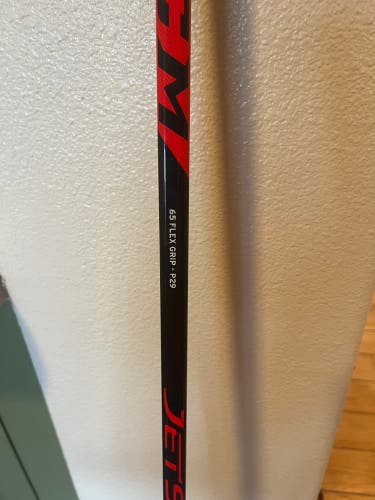 Intermediate CCM JetSpeed FT465 Left Hand Hockey Stick P29 65 Flex (Used)