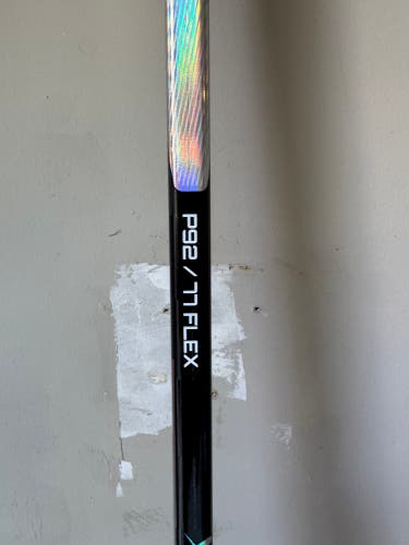 Senior Bauer Nexus Tracer Right Handed Hockey Stick P92 77 Flex (Used)