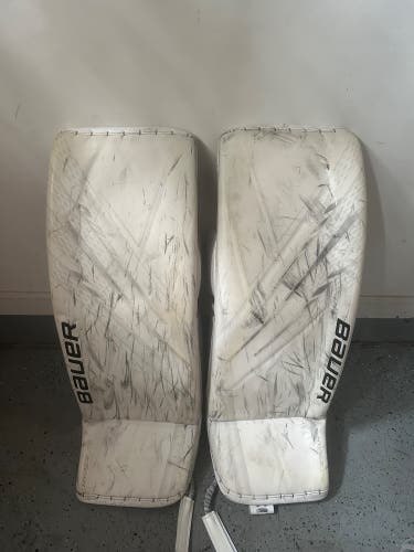 Medium 2022 Bauer Vapor Hyperlite Goalie Leg Pads (Used)