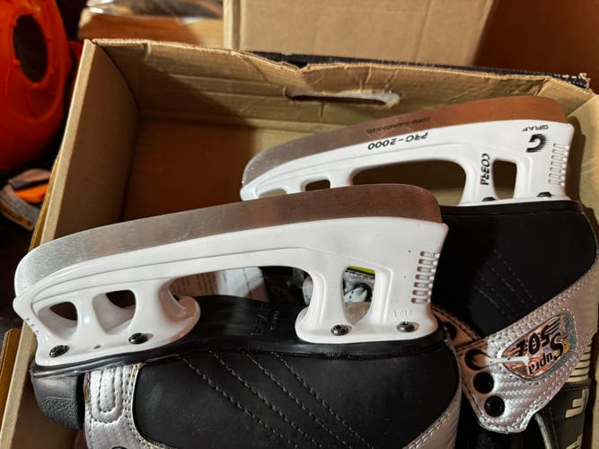 Graf Supra 502 Hockey Skates Size 2 (New)