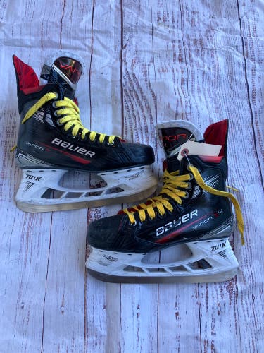 Senior Bauer Vapor X4 Hockey Skates 7 Fit 1 (Used)