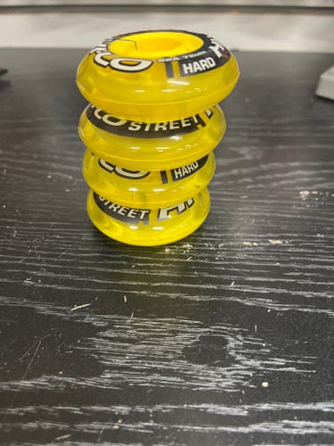 Bauer HI-LO 82A 72mm Hard Street Wheels (New) 4 pack