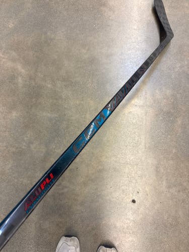 Junior CCM Vizion Hockey Stick Left Hand P29 + 1/4 40 Flex (Used)