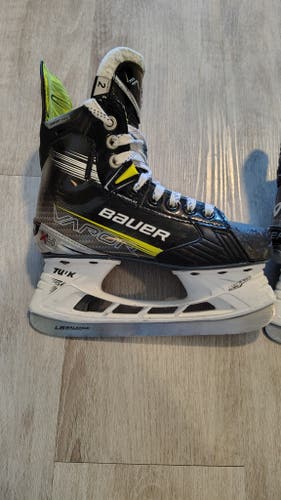 Bauer Vapor X4 Hockey Skates Regular Width Size 2 (Used)