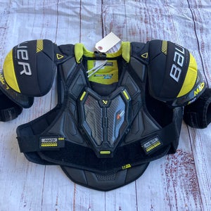 Medium Junior Bauer Supreme Mach Shoulder Pads (Used)