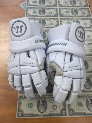 Warrior Burn Lacrosse Gloves (Used)