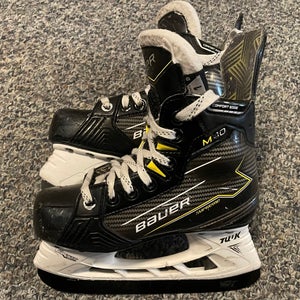 2024 Bauer Supreme M40 Hockey Skates Size 1 (Used) w/Bladetech black steel