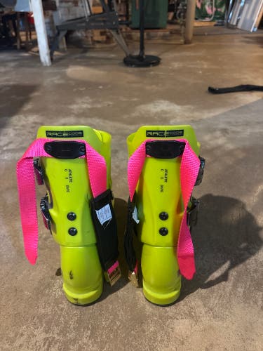 25.5 Fischer RC4 Podium 130 (Factory)