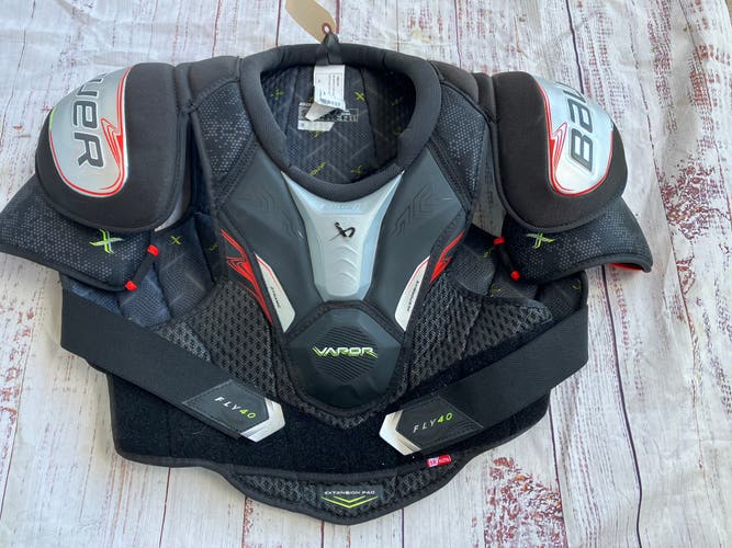 XL Senior Bauer Fly 40 Shoulder Pads (Used)