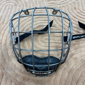 Small Bauer Re-Akt Cage (Used)