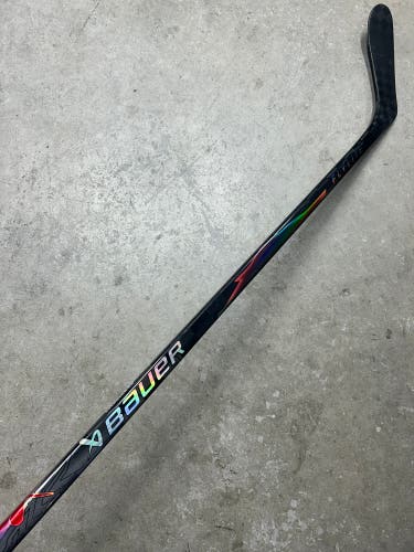 55 Flex P28 Senior Bauer Flylite Left Hand Hockey Stick Pro Stock (Used)