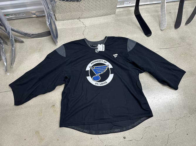 TEAM ISSUED NEW ST LOUIS BLUES 58G Goalie Cut Men's Jersey