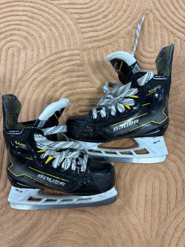 Youth Bauer Supreme M40 Hockey Skates Regular Width 13 (Used)