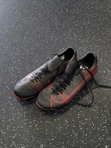 Used Nike Soccer Cleats Black Senior 6.5 11849-S000041035