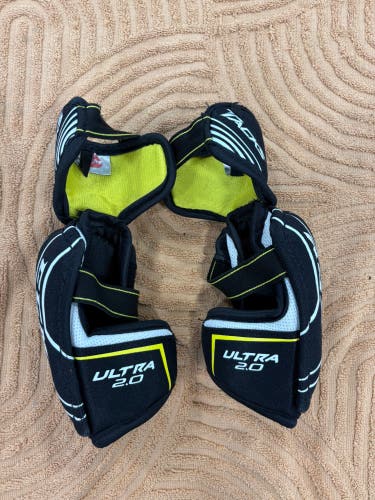 Junior Medium CCM Tacks Ultra 2.0 Elbow Pads (Used)