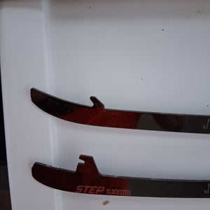 CCM Black Step Steel 287 mm (Used)