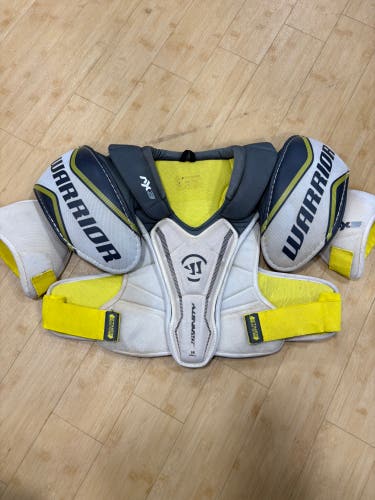 Small Senior Warrior Dynasty AX3 Shoulder Pads (Used)