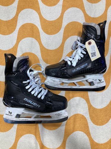 Senior Bauer Supreme Shadow Hockey Skates 7 (Used)