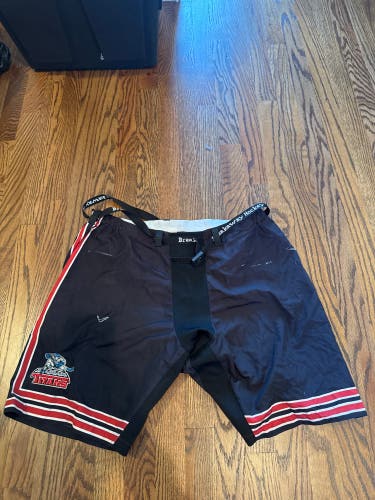 NJ Titans Black Medium Pant Shell (Used)