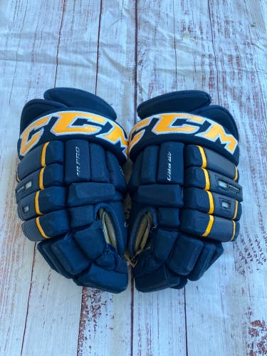 Blue Senior CCM HG4RPro Gloves 14" (Used)