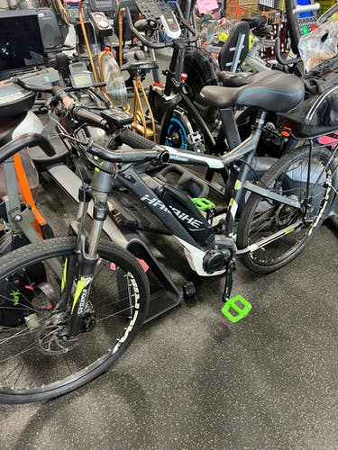 Used Sdura Hardseven 4.0 Mountain Bike Mens Black 48-52cm - 19-20" - Lg Frame 11337-s000449123