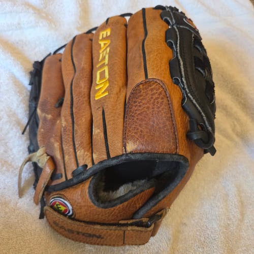 Easton RH Rebel Series Baseball Glove 12" Game Ready, See Description