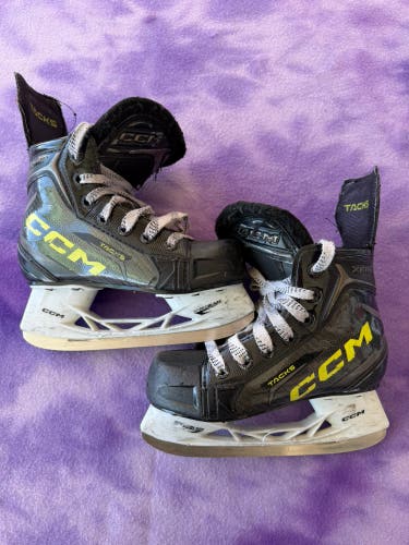 Youth CCM Tacks XF Pro Hockey Skates 12 (Used)