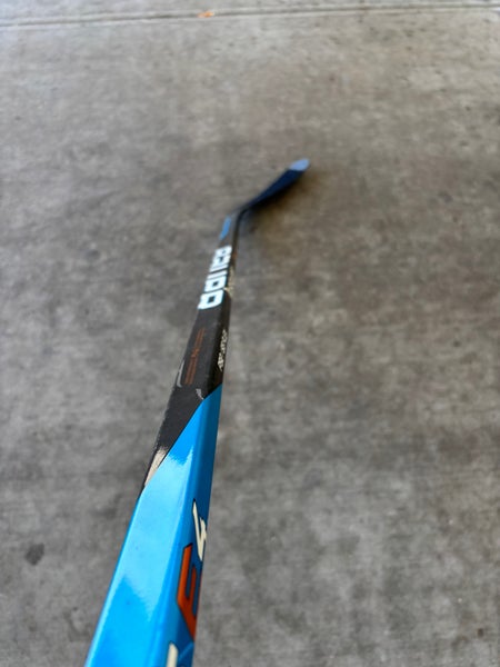 Intermediate Bauer Nexus E4 Hockey Stick Right Handed P92 55 Flex (Used)