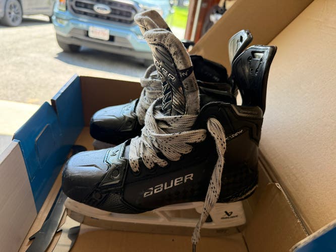 2024 Bauer Supreme Shadow Hockey Skates Size 4.5 (Used)