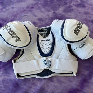 Medium Senior Bauer Nexus 4000 Shoulder Pads (Used)