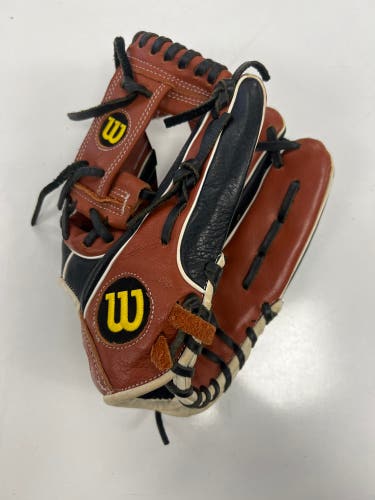 Wilson A500 RH Baseball Glove 11.5" (Used)