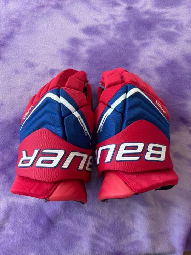 Blue Senior Bauer Vapor Flylite Gloves 14" (Used)