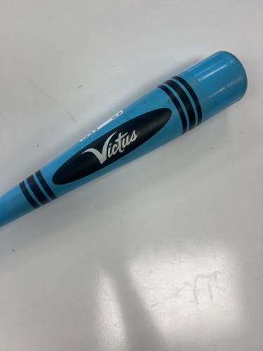 Victus Blue Blast Crayon Bat (-11) 15 oz 26" (Used)