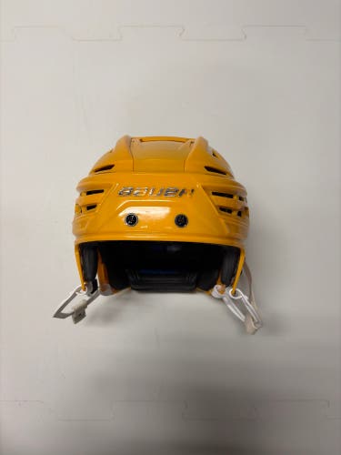 Medium Bauer Re-Akt 155 Helmet (Used)