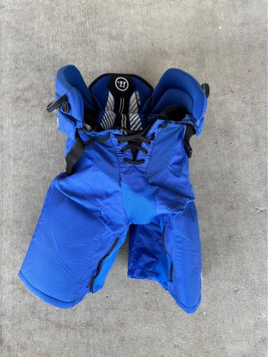 Blue Senior XL Warrior Covert QRE20 pro Hockey Pants (Used)