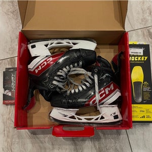 CCM JetSpeed Vibe 2023 Hockey Skates Regular Width 6.5 Used