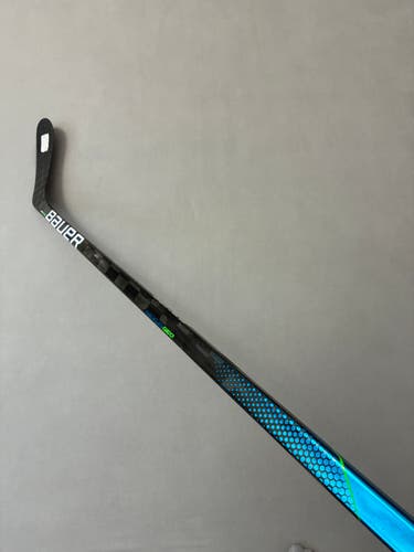 Used 55 Flex P28 Intermediate Bauer Nexus Geo Right Hand Hockey Stick