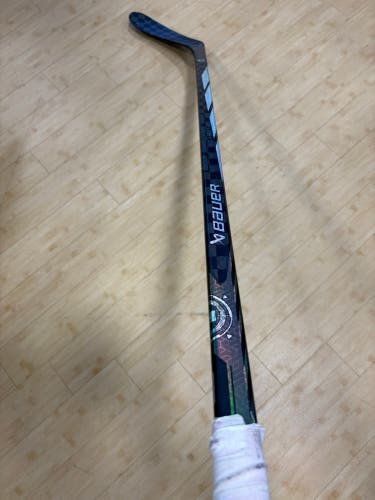 Junior Bauer Proto-R Hockey Stick Left Hand P28 50 Flex (Used)