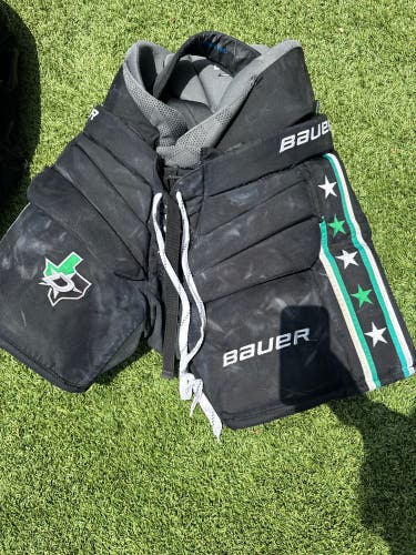 Junior Medium Bauer Elite Hockey Goalie Pants (Used)