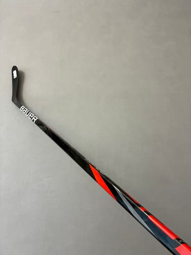 Used 95 Flex P28 Senior Bauer Vapor League Right Hand Hockey Stick