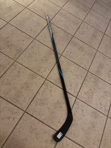 Senior Bauer Nexus Tracer Right Handed Hockey Stick P92 65 Flex (New)