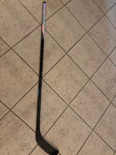 Intermediate Bauer Nexus Tracer Right Handed Hockey Stick P90TM 65 Flex (New)
