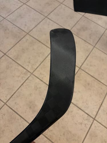Intermediate Bauer Nexus Tracer Right Handed Hockey Stick P88 65 Flex (New)